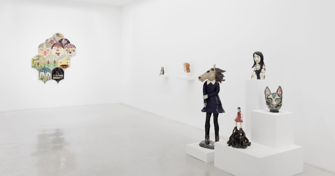 Regarde-Moi_installation-view-Perrotin-Paris_Photographe-Claire-Dorn_02